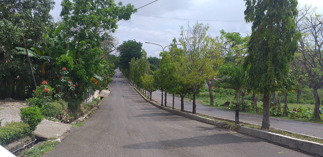 Jalan menuju Tugu Gerbades dari arah Tugu Kuda Putih (Sumber : Pribadi)