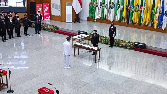 Pelantikan Pj Gubernur DKI Jakarta Heru Budi Hartono oleh Mendagri Tito Karnavian Foto: Aprilandika Pratama/kumparan