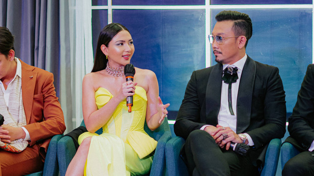 Denny Sumargo dan Jessica Mila di Film Perfect Strangers Foto: Dok. PrimeVideo