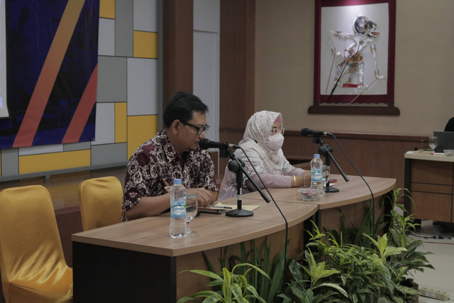 Pengembangan Bahan Ajar Berbasis Case Method dan P
