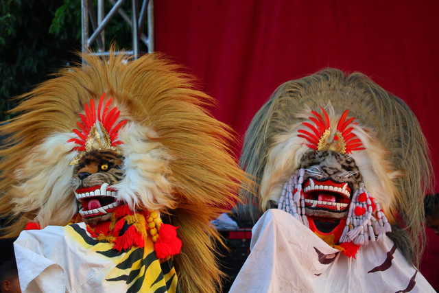 Seni Barongan "Risang Guntur Seto" Blora. Sumber foto @ekos_ajie