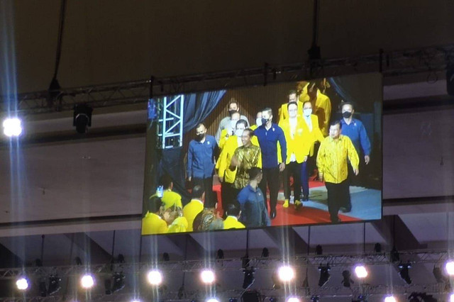 Jokowi menghadiri HUT ke-58 Golkar di Kemayoran. Foto: Rafyq Panjaitan/kumparan