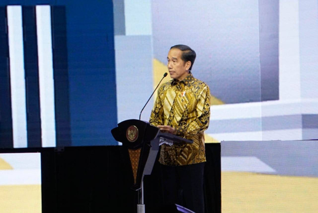 Presiden Joko Widodo menghadiri Puncak Acara HUT ke-58 Partai Golkar di JIExpo Kemayoran, Jakarta, Jumat (21/10). Foto: Jamal Ramadhan/kumparan