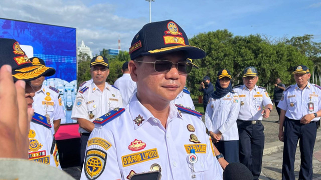 Kadishub DKI Jakarta Syafrin Liputo saat Apel Gabungan Penanganan Kemacetan Lalu Lintas Provinsi DKI Jakarta di Monas, Jakarta Pusat, Senin (24/10/2022). Foto: Haya Syahira/kumparan