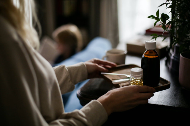 Obat batuk yang mengandung etilen glikol perlu dihindari karena menyebabkan gangguan kesehatan. Foto: Pexels.com