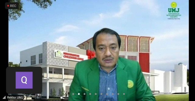 Rektor UMJ, Dr. Ma’mun Murod, M.Si. saat menghadiri Yudisium Program Studi Profesi Dokter FKK UMJ Periode Oktober 2022 via daring, pada Selasa (11/10/2022).