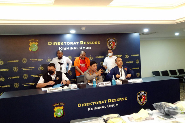 Gelar perkara kasus pembunuhan yang dilakukan Cristian Rudolf Tobing (36). Foto: Ananta Erlangga/kumparan