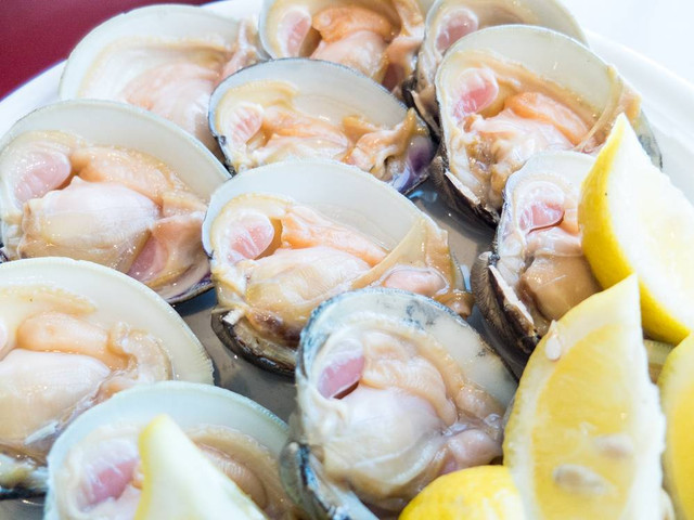 Ilustrasi mutiara dalam kerang. Foto: Atsushi Hirao/Shutterstock