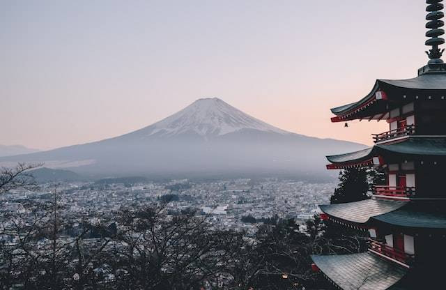 Ilustrasi sejarah Jepang, sumber foto Manuel Cosentino on Unsplash