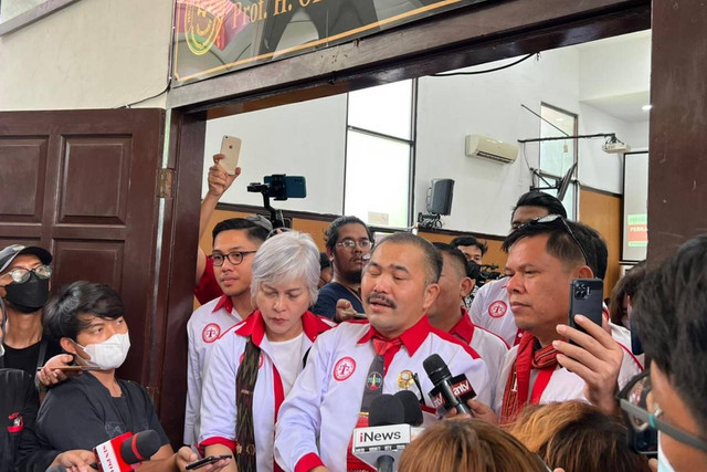 Pengacara Brigadir Yosua, Kamaruddin Simanjuntak, di PN Jakarta Selatan, Selasa (25/10/2022). Foto: Hedi/kumparan