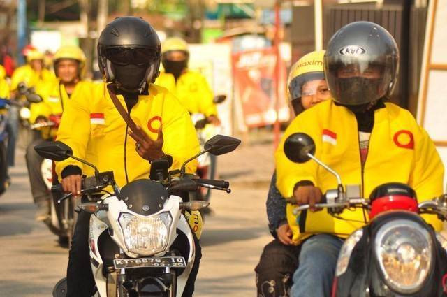 Ilustrasi cara top up Maxim. Foto: Maxim