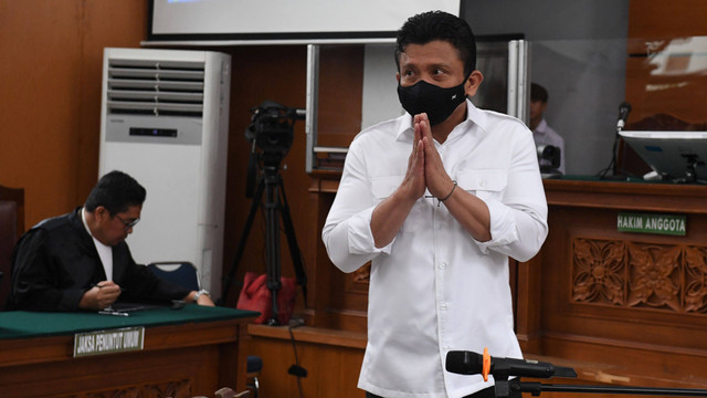 Terdakwa kasus pembunuhan berencana Brigadir Yosua Hutabarat, Ferdy Sambo mengikuti sidang lanjutan di PN Jakarta Selatan, Jakarta, Rabu (26/10/2022). Foto: Akbar Nugroho Gumay/ANTARA FOTO