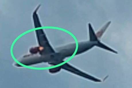 Pesawat Lion Air terbakar, di Bandara Soekarno-Hatta, Rabu (26/10/2022). Foto: Dok. Istimewa