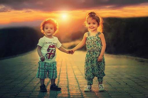 Ilustrasi Puisi untuk Teman Dekat. Foto: pixabay.com/bessi.