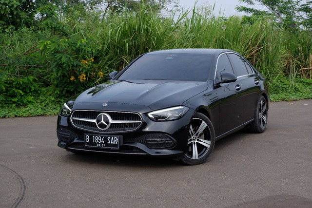 Mercedes-Benz C-Class C200 Avantgarde Line. Foto: Aditya Pratama Niagara/kumparan