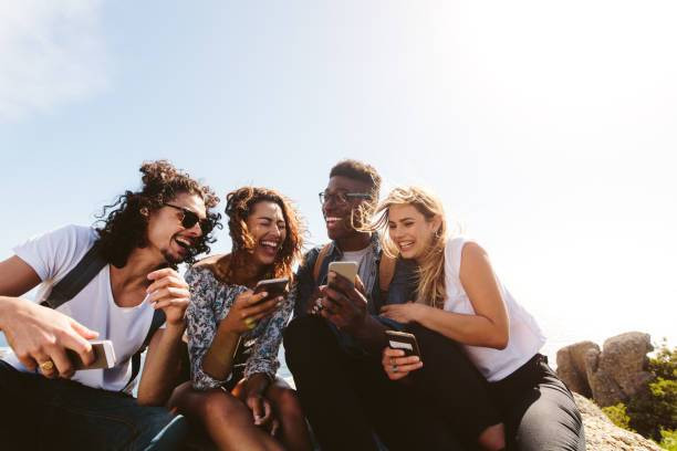Caption Sahabat Ambyar yang Bikin Haru dan Tertawa, Foto: Unsplash.