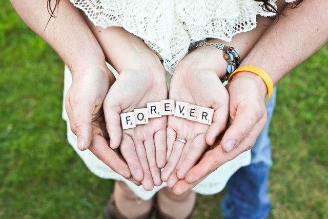Ucapan Anniversary buat Pacar, Unsplash: Gabby Orcutt