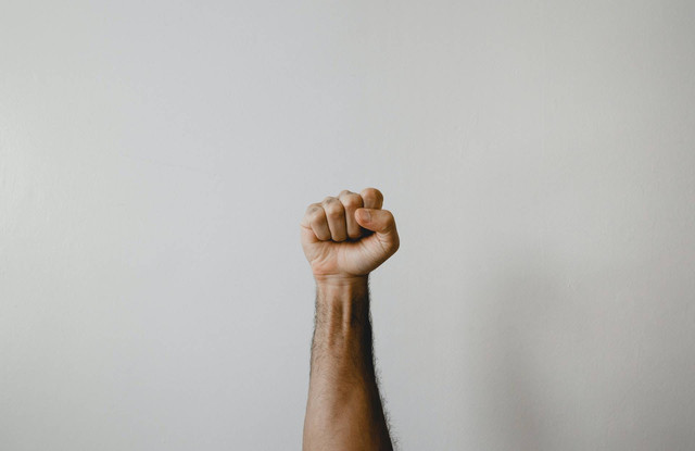 Ilustrasi apa maksud tenaga, Sumber: Unsplash.com/Clay Banks