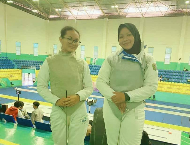 Ruby Nadira Subekti, atlet Kabupaten Sintang berhasil lolos ke babak 16 besar kejurnas anggar. Foto: Dok. Istimewa