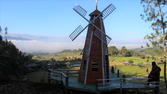 Objek wisata Citol Hill di Desa Tondok Bakaru, Kabupaten Mamasa, Sulawesi Barat. Foto: Frendy