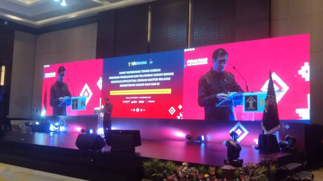 Menteri Yasonna saat pembukaan konferensi Sinergi dan Kolaborasi Untuk Optimalisasi Ekosistem Kekayaan Intelektual, di Kuta, Kabupaten Badung, Bali, Senin (31/10).
