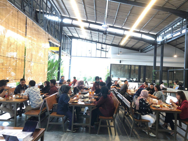 TDA Surabaya menggelara TDA Cangkruk. dok