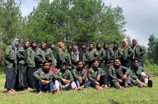 Mahasiswa KKN IAI Syarifuddin di Desa Oro-Oro Ombo Kecamatan Pronojiwo