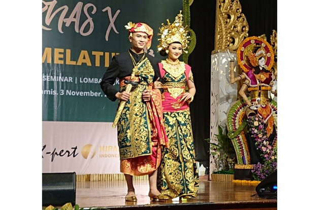 Tata rias pengantin Payas Ningrat Buleleng, Bali - WIB