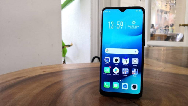 Smartphone Oppo A5s. Foto: Bianda Ludwianto/kumparan
