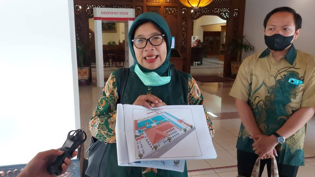 Pengelola Pasar Ikan Balekambang, Liesmianingsih. FOTO: Fernando Fitusia