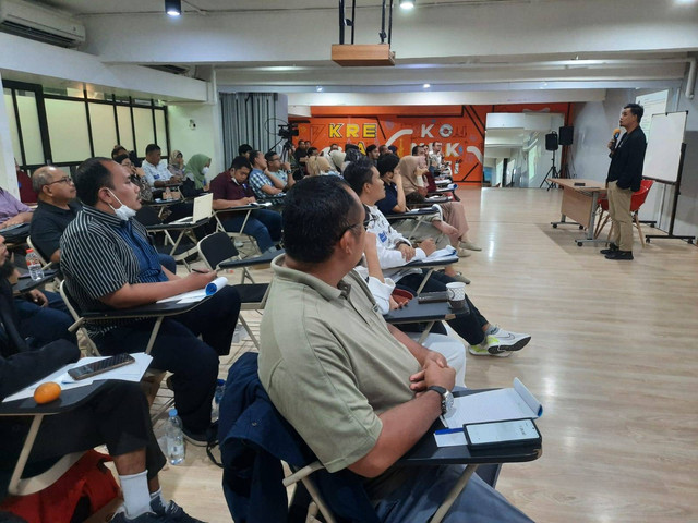 Para peserta bootcamp Meet The Investor, serius mendengarkan paparan pemateri. dok/tda