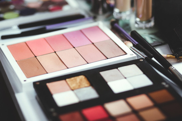 Ilustrasi Warna Blush On untuk Remaja. Foto: Unsplash