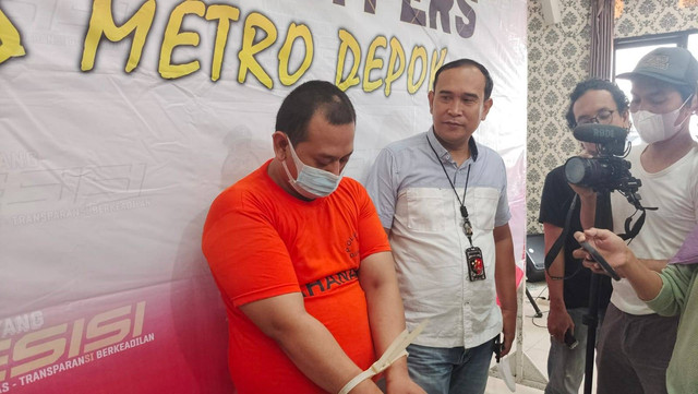 Tersangka Rizky Noviyandi Achmad (31), suami di Depok yang bacok istri dan anaknya. Foto: Dok. Istimewa