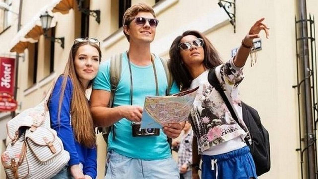 Ilustrasi wisatawan mancanegara (Shutterstock)