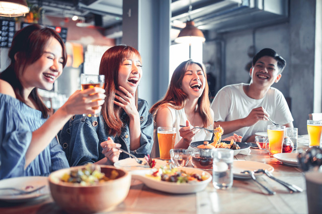 Hadapi resesi dengan optimis dan senyuman (Sumber foto: Shutterstock)