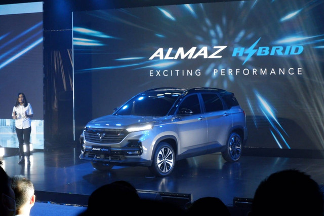 Mobil Wuling Almaz Hybrid. Foto: Aditya Pratama Niagara/kumparan
