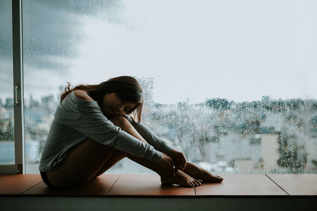 Kata-Kata Galau Bahasa Inggris tentang Cinta, Foto: Unsplash/Anthony Tran