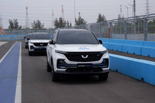 Wuling Almaz Hybrid. Foto: Aditya Pratama Niagara/kumparan