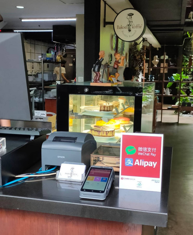 Salah satu merchant restoran mitra CIMB Niaga yang menerima pembayaran dari dompet digital AliPay dan WeChat Pay. Foto: dok. CIMB Niaga