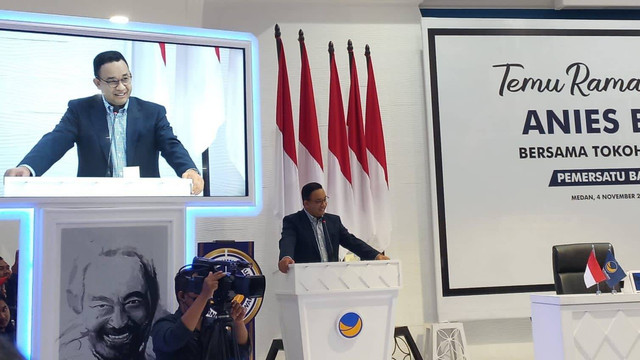 Anies Baswedan silaturahim dengan tokoh lintas agama di Sumatera Utara, Jumat (4/11/2022). Foto: Rafyq Panjaitan/kumparan