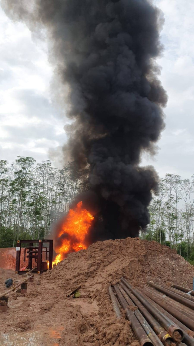 Temuan migas dari kegiatan eksplorasi KKKS Sele Raya Belida di sumur Sungai Anggur Selatan-1 di Muara Enim, Sumatera Selatan. Foto: Dok. SKK Migas