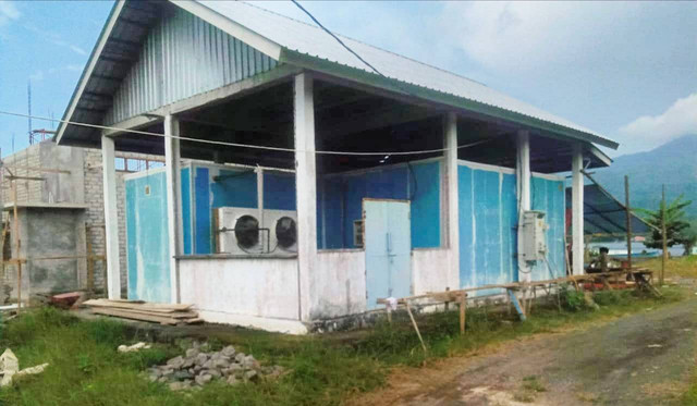 Gedung Cold Storage di Desa Maitara Tengah, Pulau Maitara, Kecamatan Tidore Utara, Kota Tidore Kepulauan, Maluku Utara. Foto: Nurkholis Lamaau/cermat