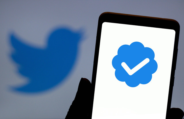 Ilustrasi centang biru Twitter. Foto: pnm-stock/Shutterstock