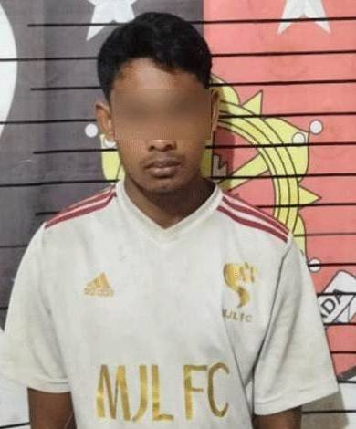 Pelaku usai diamankan oleh polisi Polsek Parenggean. (FOTO: Dokumen Polisi).