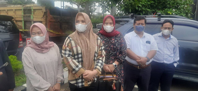 Sri Fitriyanti Mantan istri Bupati Banyuasin Bersama Kuasa Hukum mendatangi Polda Sumsel, Foto : Istimewa