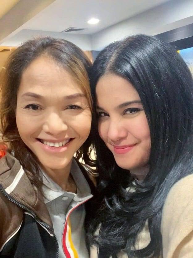 Foto kebersamaan Annisa Pohan dan Bunda Corla di McDonald's, Hamburg, Jerman (3/11).. Foto: instagram.com/annisayudhoyono/