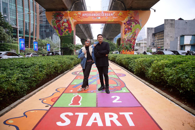 Fanta, Disparekraf, dan Bina Marga Jakarta ubah Lintas Pelican di Kuningan, Jakarta Selatan, jadi lebih berwarna,  pada Minggu (6/11/2022). Foto: Fanta