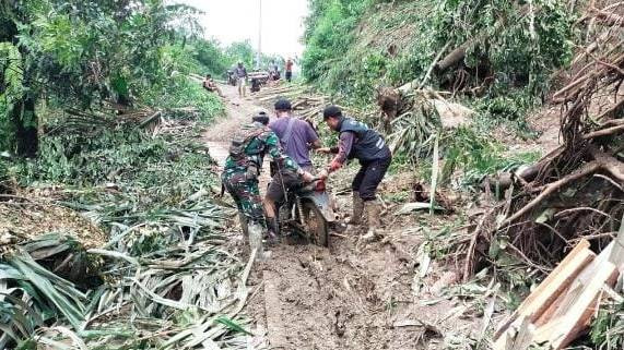 Banjir dan longsor landa Cianjur, Rabu (9/11/2022). Foto: Dok. Istimewa
