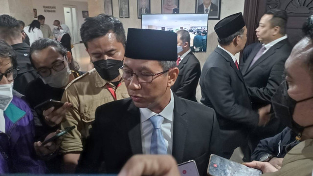 Pj Gubernur DKI Jakarta Heru Budi Hartono di DPRD DKI Jakarta. Foto: Fadlan/kumparan