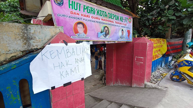 Suasana SDN Pondok Cina 1 Depok di tengah polemik pembangunan masjid dan trotoar, Kamis (10/11/2022). Foto: Annisa Thahira Madina/kumparan